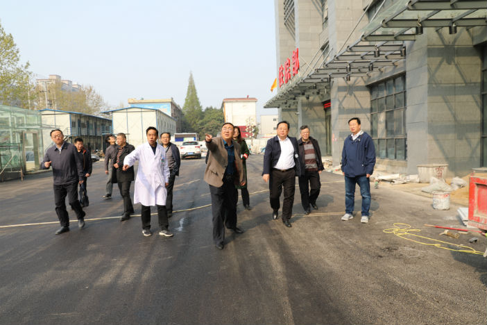 市人大常委会副主任金文一行来到濉溪县医院进行调研 市人大常委会副主任金文一行来到濉溪县医院进行调研