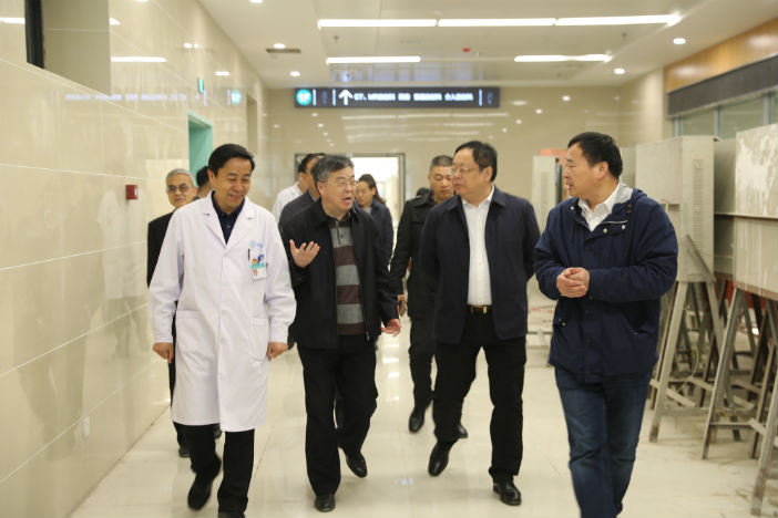 市人大常委会副主任金文一行来到濉溪县医院进行调研 市人大常委会副主任金文一行来到濉溪县医院进行调研