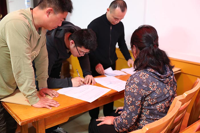 为干事者撑腰 让有为者有位——县医院举办医学影像科主任竞聘演讲测评会