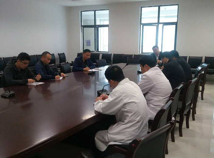 4月27日县医院召开宣传工作指导会议